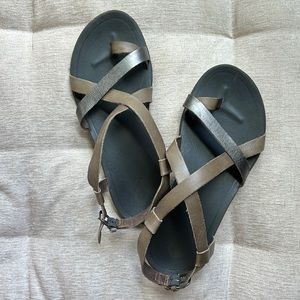Olukai sandals